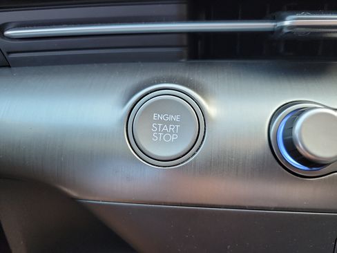 Used 2025 Hyundai Kona SEL FWD image 20