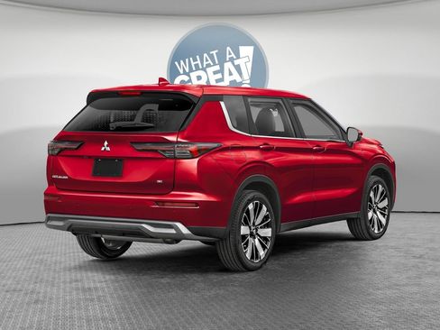 New 2026 Mitsubishi Outlander SE AWD/4WD image 2