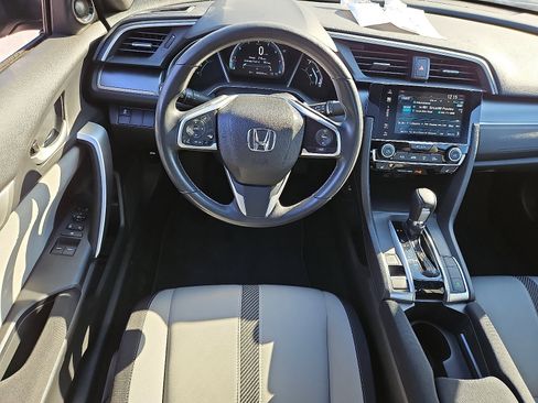 Used 2018 Honda Civic EX-T image 9