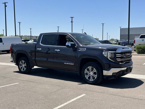 Certified 2025 GMC Sierra 1500 SLT AWD/4WD image 7