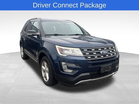 Used 2017 Ford Explorer XLT w/ Equipment Group 201A AWD/4WD image 1