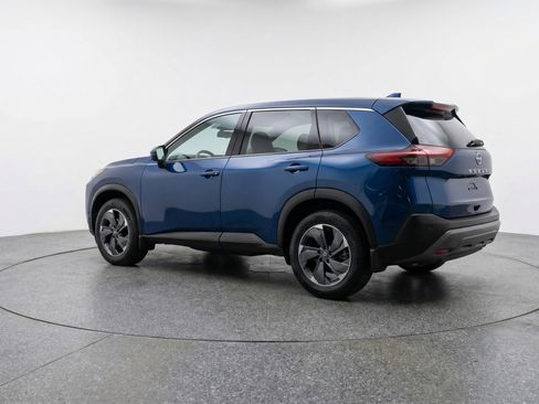 Used 2025 Nissan Rogue SV FWD image 6
