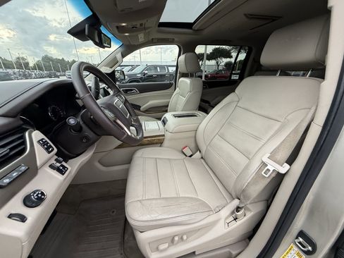 Used 2016 GMC Yukon XL Denali w/ Open Road Package image 28