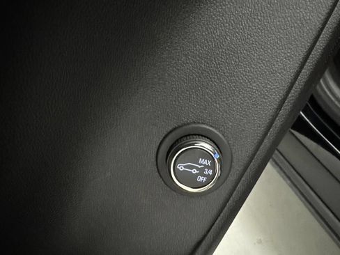 Used 2025 Chevrolet Blazer LT w/ Convenience Package FWD image 22