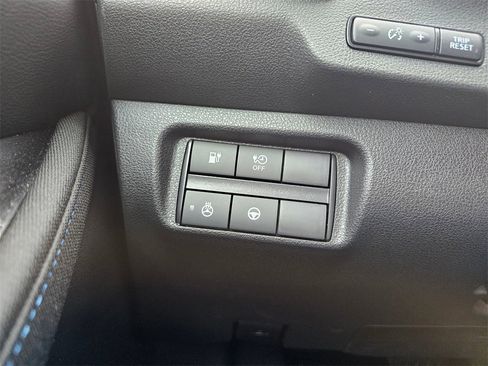 Certified 2024 Nissan Leaf SV Plus image 17