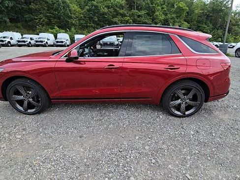 Used 2025 Genesis GV70 3.5T Sport w/ Sport Advanced Package AWD/4WD image 3