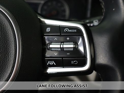 Used 2023 Kia Sorento S w/ Panoramic Sunroof Package AWD/4WD image 5