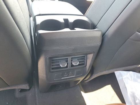 New 2026 GMC Canyon AT4 AWD/4WD image 16
