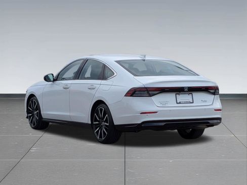 Certified 2023 Honda Accord Touring image 3