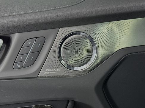New 2026 Buick Enclave Avenir FWD image 21