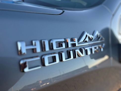 Used 2024 Chevrolet Silverado 1500 High Country AWD/4WD image 10