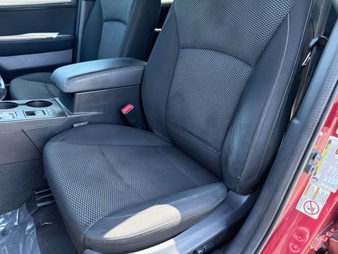 Used 2016 Subaru Outback 2.5i Premium AWD/4WD image 9