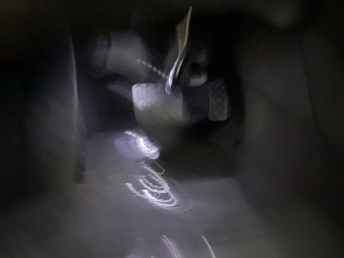 Used 2025 Audi Q5 Premium w/ Convenience Package image 35