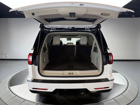 Used 2019 Lincoln Navigator L Reserve AWD/4WD image 12
