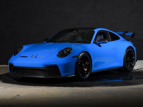 Used 2022 Porsche 911 GT3 RWD image 2