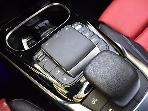 Used 2021 Mercedes-Benz A 35 AMG 4MATIC image 31