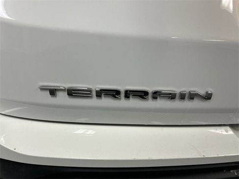 Certified 2024 GMC Terrain SLE image 31