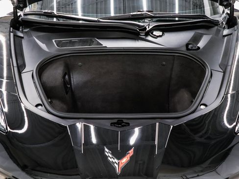 Used 2023 Chevrolet Corvette Stingray Coupe w/ Z51 Performance Package image 34