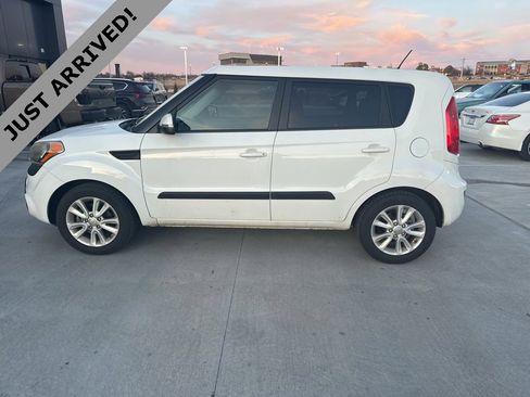 Used 2012 Kia Soul + w/ Audio Pkg image 8