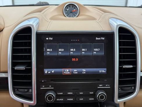 Used 2017 Porsche Cayenne w/ Premium Plus Package image 10