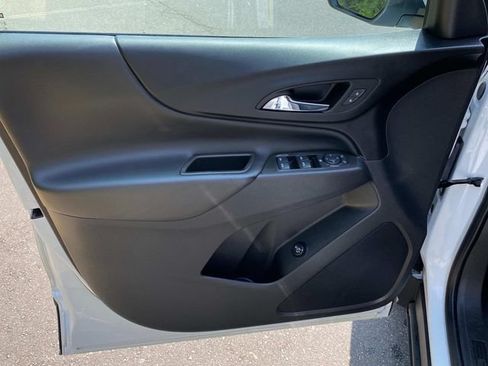 Used 2023 Chevrolet Equinox LT FWD image 12