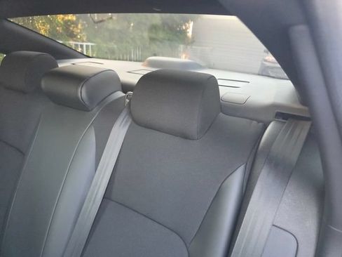 Used 2022 Honda Civic Sport image 11