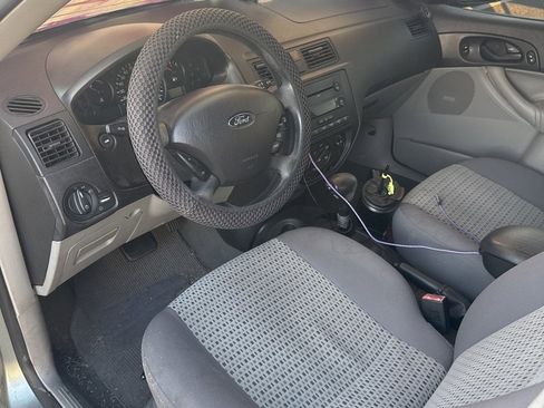 Used 2006 Ford Focus SE image 9
