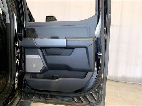 Used 2023 Ford F250 Lariat w/ Sport Appearance Package image 23