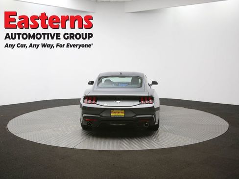 Used 2024 Ford Mustang Coupe image 33