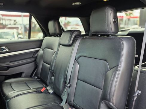 Used 2016 Ford Explorer XLT w/ Equipment Group 202A image 25