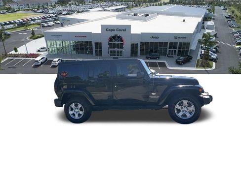 Used 2011 Jeep Wrangler Unlimited 70th Anniversary w/ Connectivity Group AWD/4WD image 16