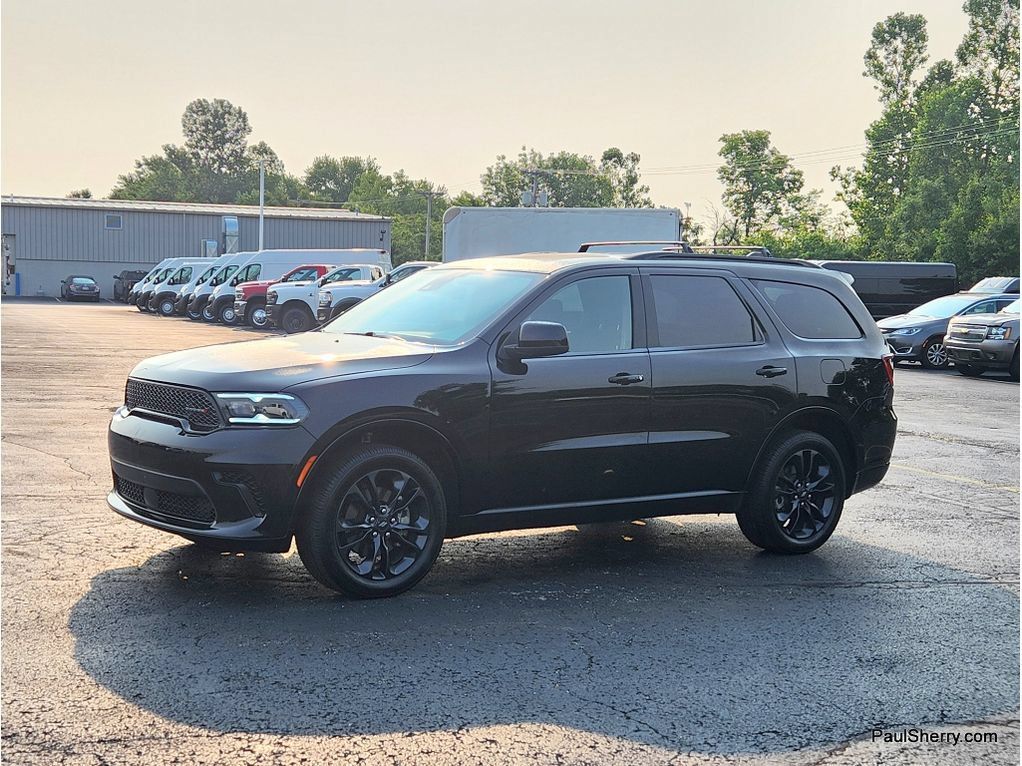 Used 2023 Dodge Durango SXT w/ SXT Blacktop Group AWD/4WD image 15