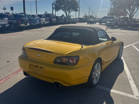 Used 2005 Honda S2000 image 3