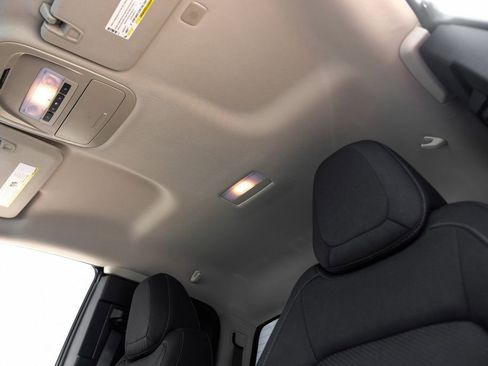 Used 2022 Chevrolet Colorado LT w/ LT Convenience Package image 28