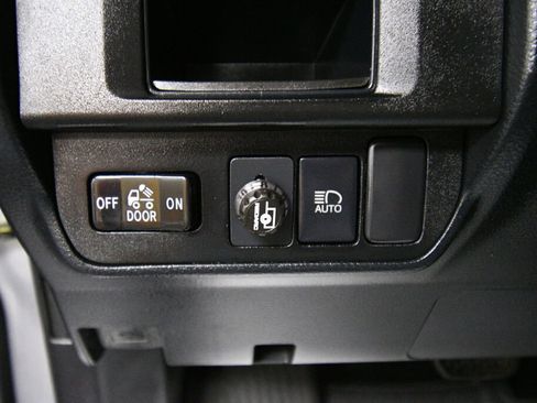 Certified 2019 Toyota Tacoma SR image 13