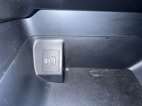 Used 2023 Ford F150 XLT w/ Equipment Group 302A High image 25