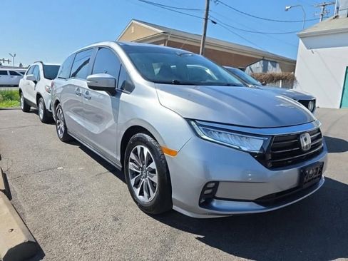 Used 2023 Honda Odyssey EX-L image 3
