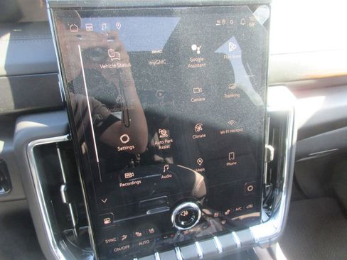 New 2026 GMC Yukon XL Denali image 19