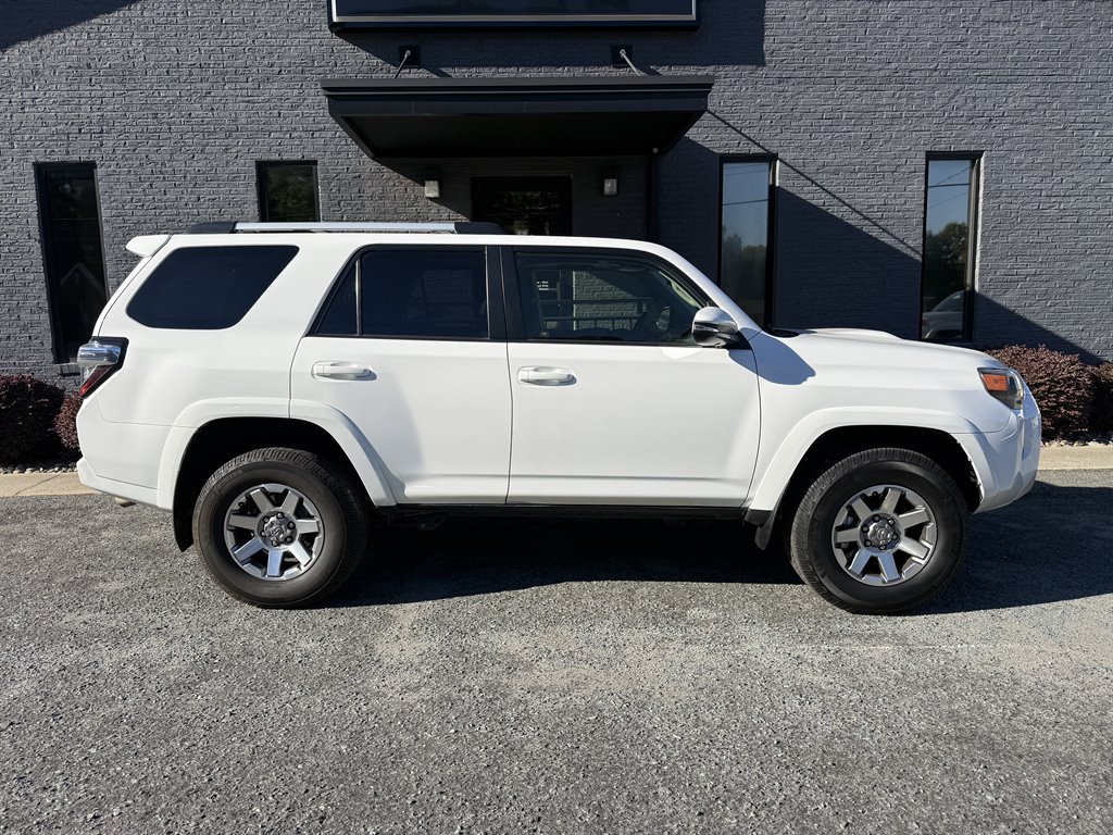 Used 2016 Toyota 4Runner Trail Premium AWD/4WD image 4