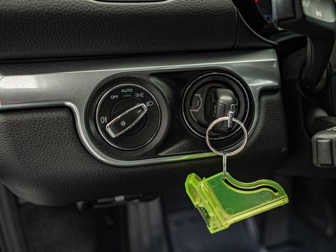 Certified 2019 Porsche 718 Boxster image 30