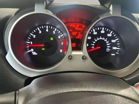 Used 2015 Nissan Juke SV AWD/4WD image 18