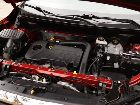 Used 2024 GMC Terrain SLE w/ Driver Convenience Package image 30