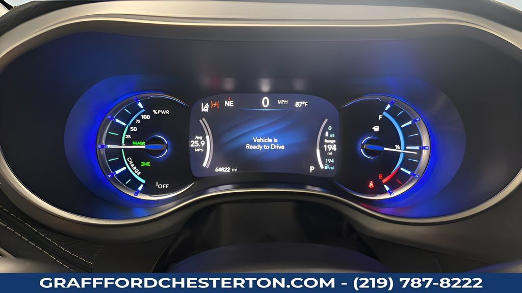 Used 2024 Chrysler Pacifica Limited FWD image 21