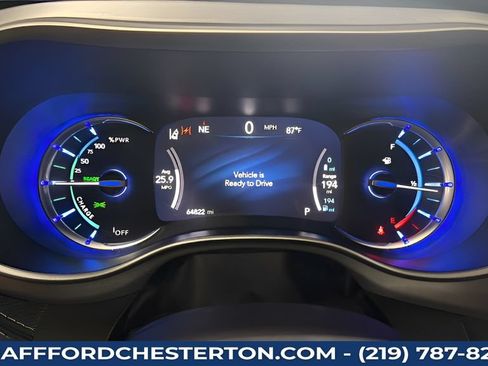 Used 2024 Chrysler Pacifica Limited FWD image 21