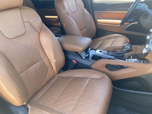 Certified 2024 Kia Telluride SX Prestige X-Line AWD/4WD image 9