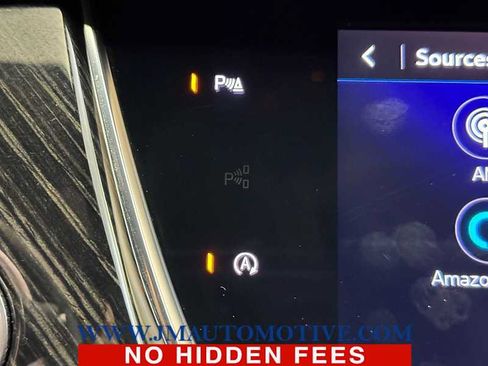 Used 2020 Cadillac XT6 Premium Luxury image 36