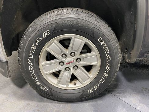 Used 2015 GMC Sierra 1500 SLE w/ SLE Value Package image 4