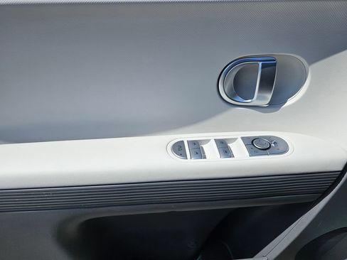 Certified 2024 Hyundai Ioniq 5 SE RWD image 23
