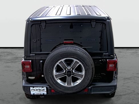 Used 2019 Jeep Wrangler Unlimited Sahara w/ Safety Group AWD/4WD image 3