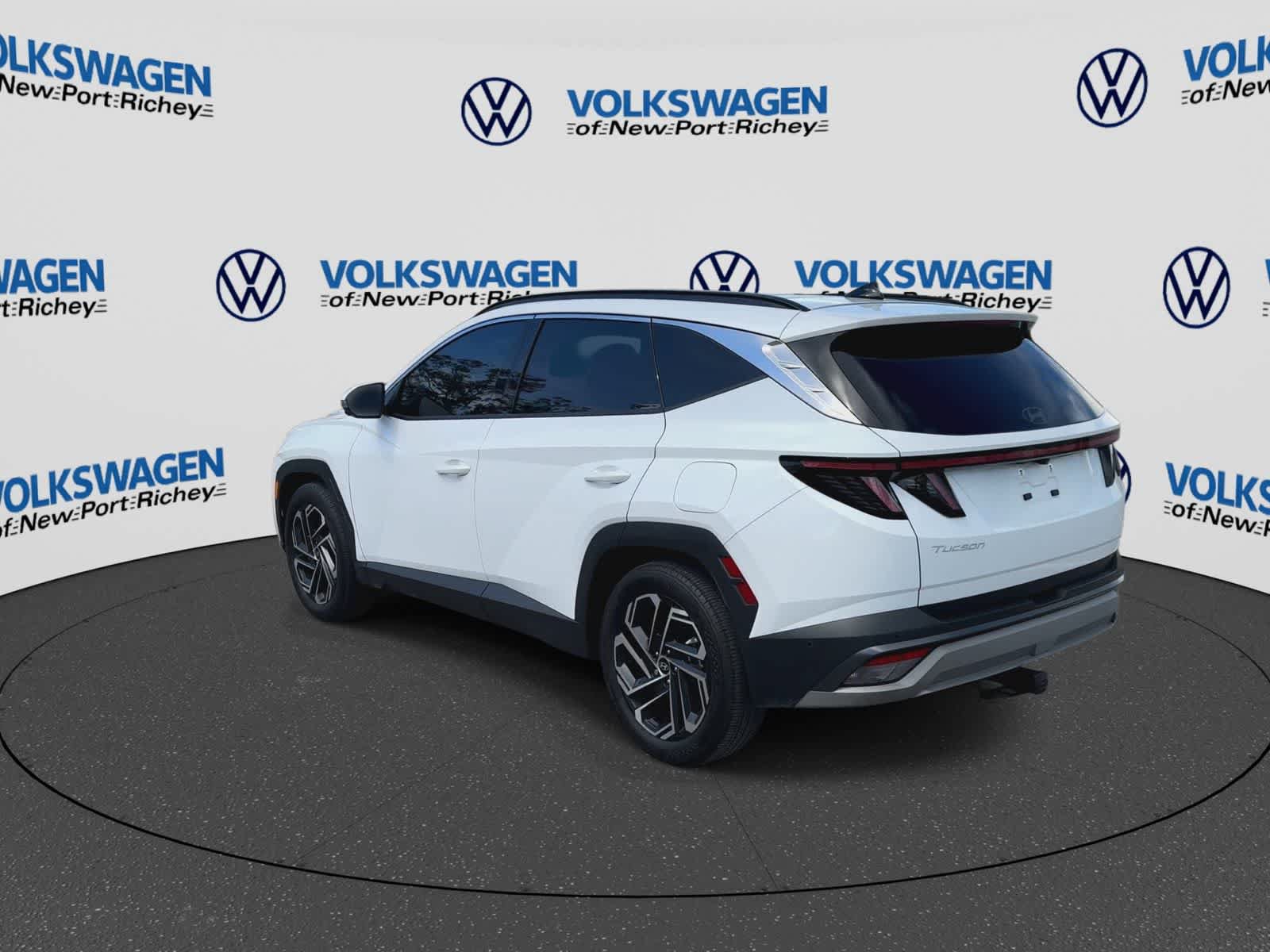 Used 2025 Hyundai Tucson Limited FWD image 6